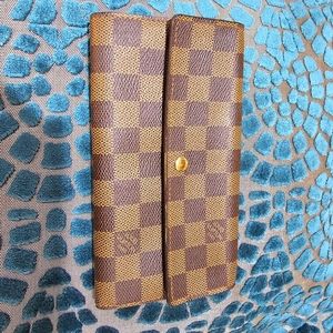 Authentic Louis Vuitton Damier Ebene Sarah Wallet